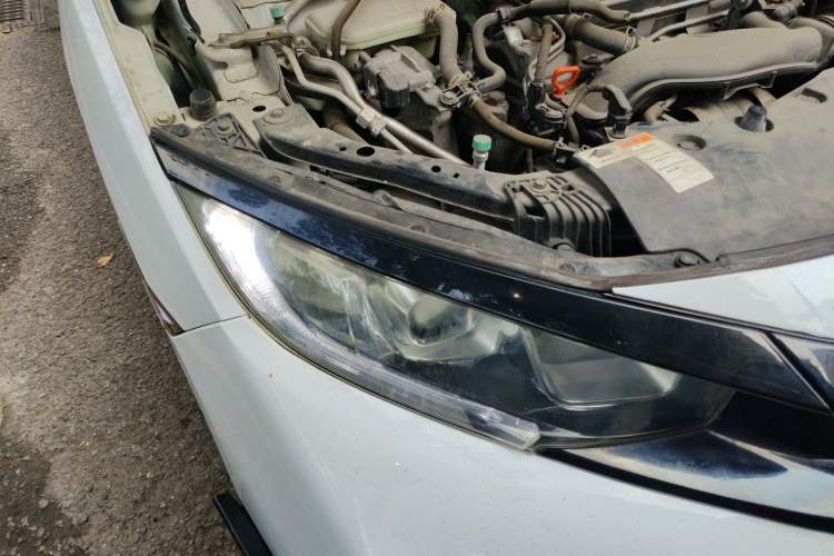 Used Honda Civic 2016 220TURBO CVT Luxury Edition Right Front Headlight