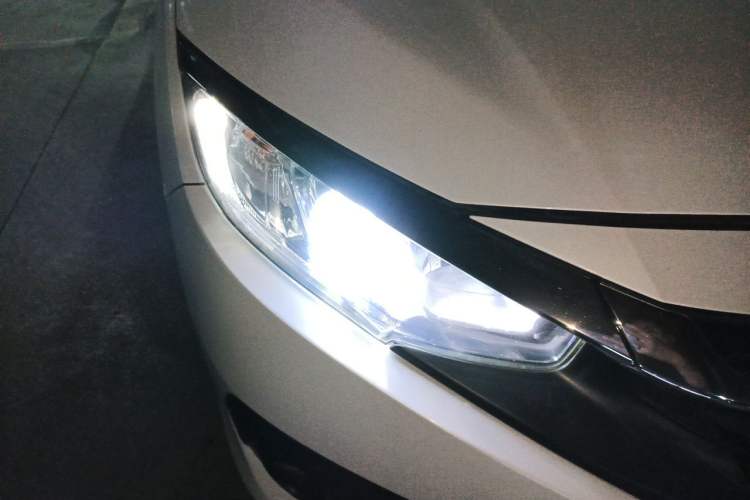 Used Honda Civic 2016 220TURBO CVT Luxury Edition Right Front Headlight