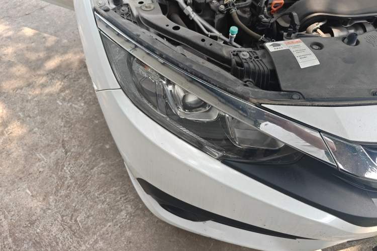 Used Honda Civic 2016 220TURBO Manual Luxury Edition Right Front Headlight
