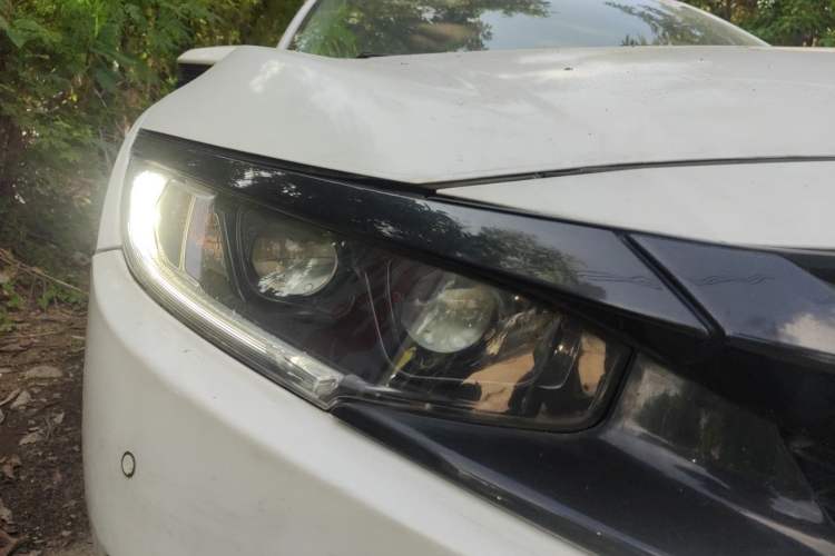Used Honda Civic 2016 220TURBO CVT Luxury Edition Right Front Headlight