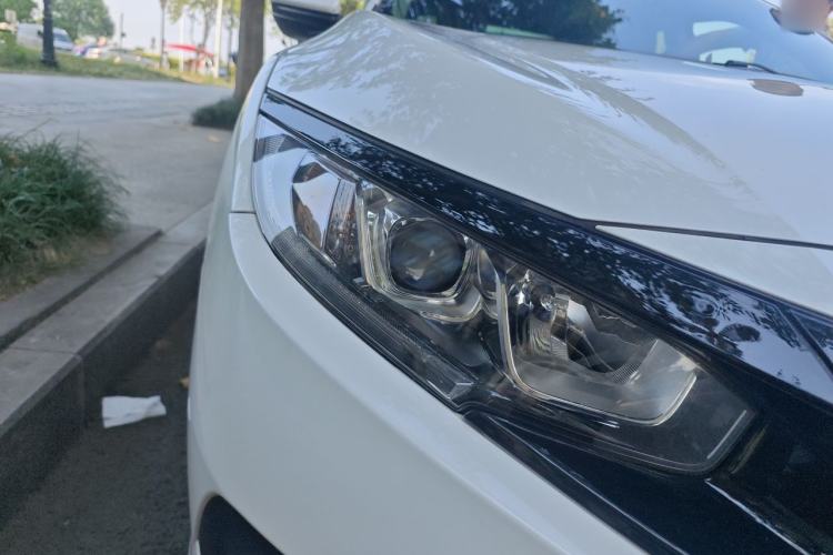 Used Honda Civic 2016 220TURBO CVT Luxury Edition Right Front Headlight