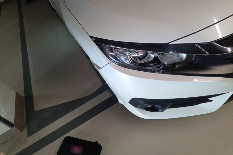 Used Honda Civic 2016 220TURBO CVT Luxury Edition Right Front Headlight