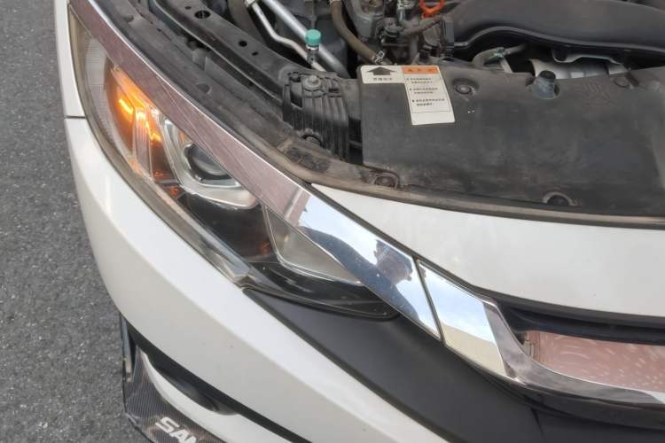 Used Honda Civic 2016 220TURBO CVT Luxury Edition Right Front Headlight
