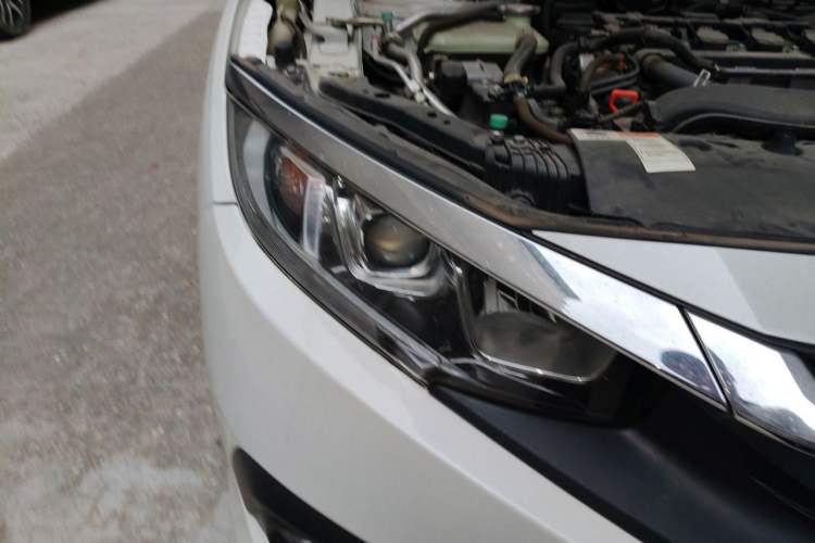 Used Honda Civic 2016 220TURBO CVT Luxury Edition Right Front Headlight