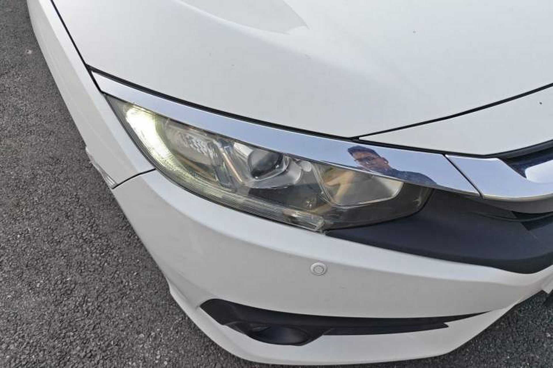 Used Honda Civic 2016 220TURBO CVT Luxury Edition Right Front Headlight