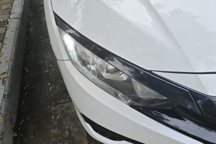 Used Honda Civic 2016 220TURBO CVT Luxury Edition Right Front Headlight