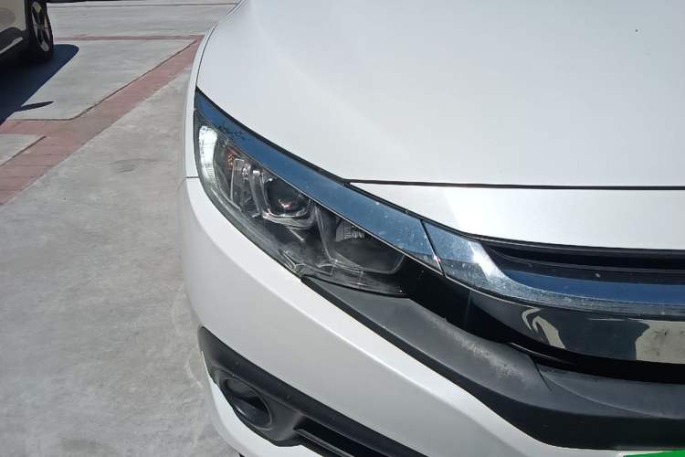 Used Honda Civic 2016 220TURBO CVT Luxury Edition Right Front Headlight