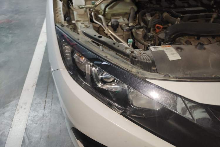 Used Honda Civic 2016 220TURBO CVT Luxury Edition Right Front Headlight