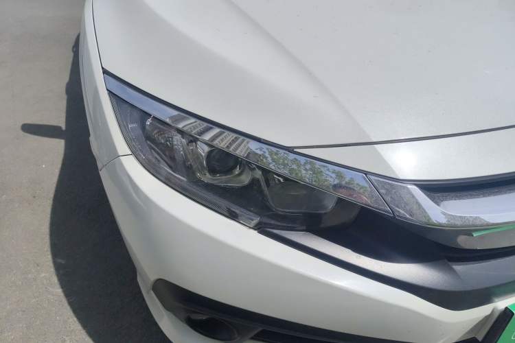 Used Honda Civic 2016 220TURBO CVT Luxury Edition Right Front Headlight