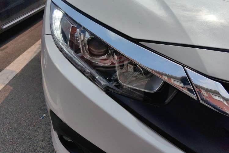 Used Honda Civic 2016 220TURBO CVT Luxury Edition Right Front Headlight