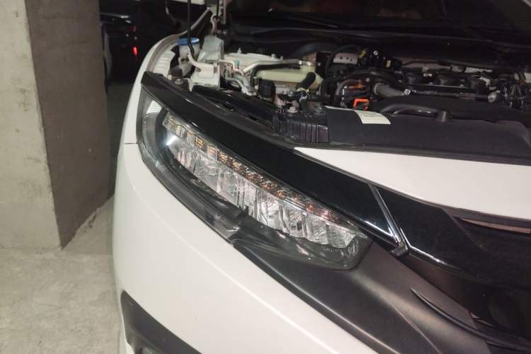 Used Honda Civic 2016 220TURBO CVT Prestige Edition Right Front Headlight