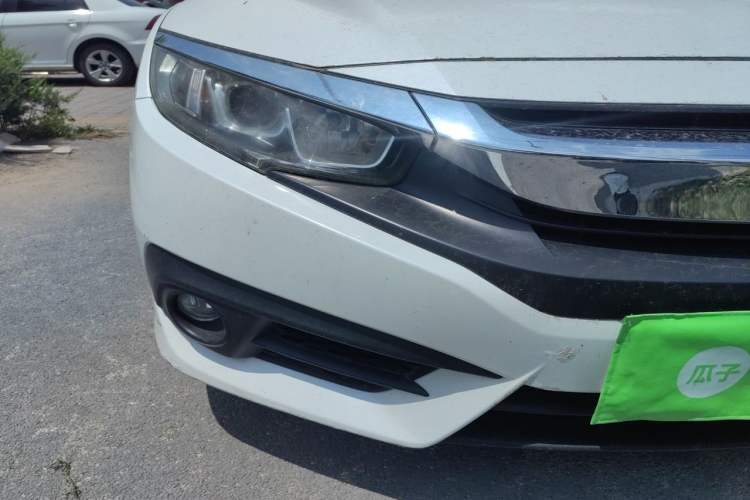 Used Honda Civic 2016 220TURBO CVT Luxury Edition Right Front Headlight