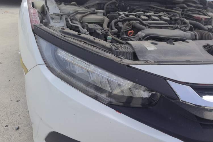 Used Honda Civic 2016 220TURBO Manual Luxury Edition Right Front Headlight