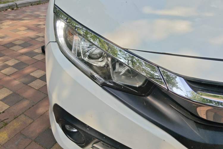 Used Honda Civic 2016 180TURBO CVT Comfort Version Right Front Headlight