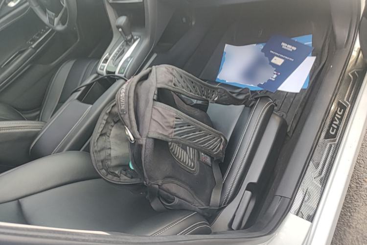 Used Honda Civic 2016 220TURBO CVT Luxury Edition Right Front Seat