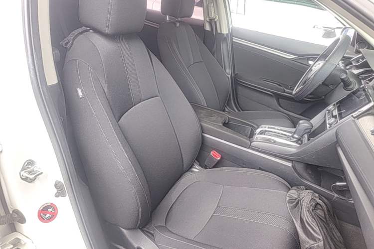 Used Honda Civic 2016 220TURBO CVT Luxury Edition Right Front Seat