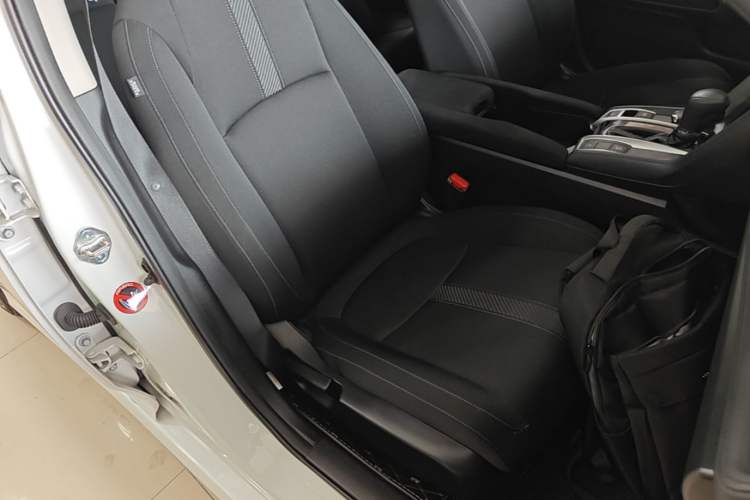 Used Honda Civic 2016 220TURBO CVT Luxury Edition Right Front Seat