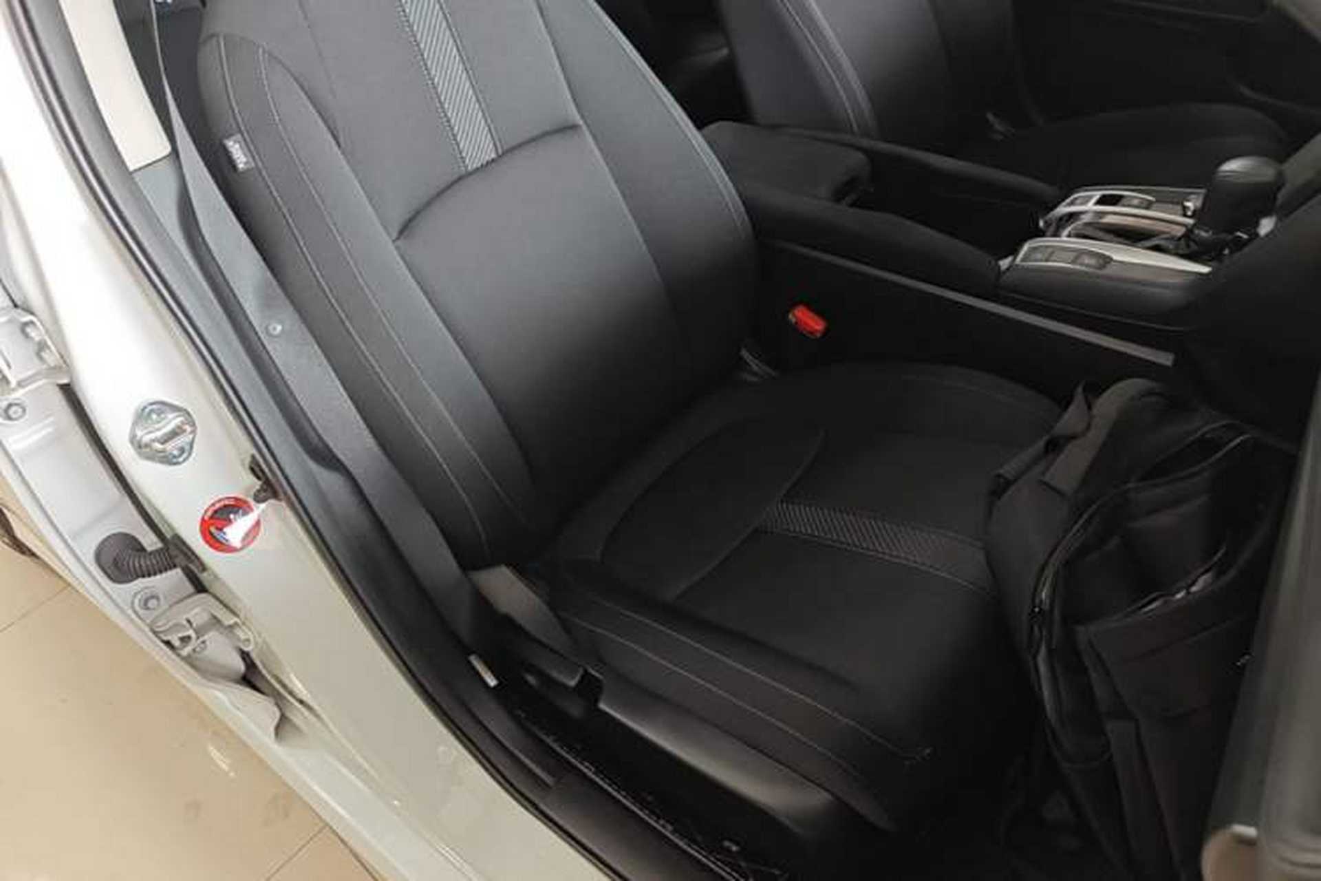 Used Honda Civic 2016 220TURBO CVT Luxury Edition Right Front Seat