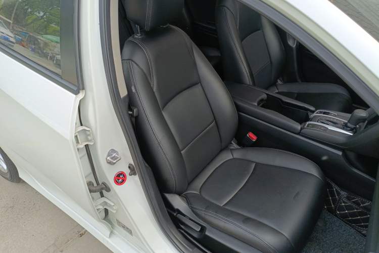 Used Honda Civic 2016 180TURBO CVT Comfort Version Right Front Seat