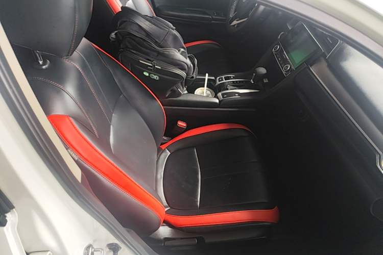 Used Honda Civic 2016 220TURBO CVT Luxury Edition Right Front Seat