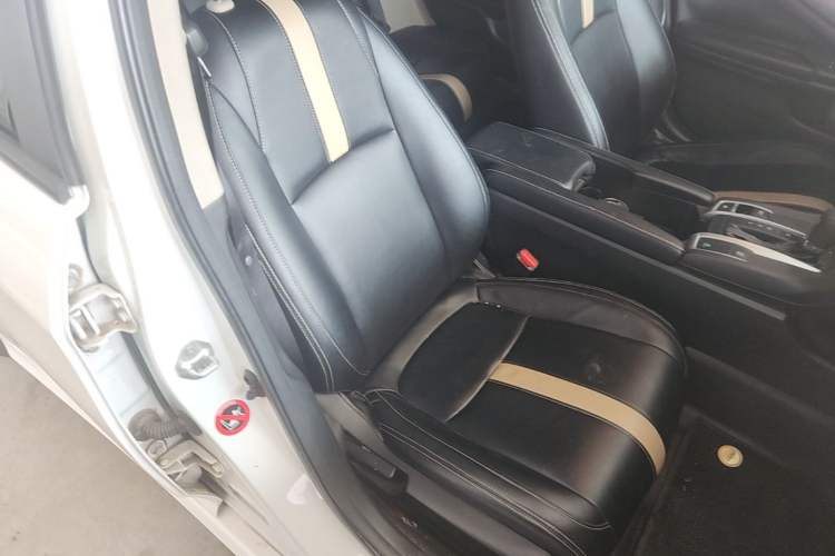 Used Honda Civic 2016 220TURBO CVT Luxury Edition Right Front Seat