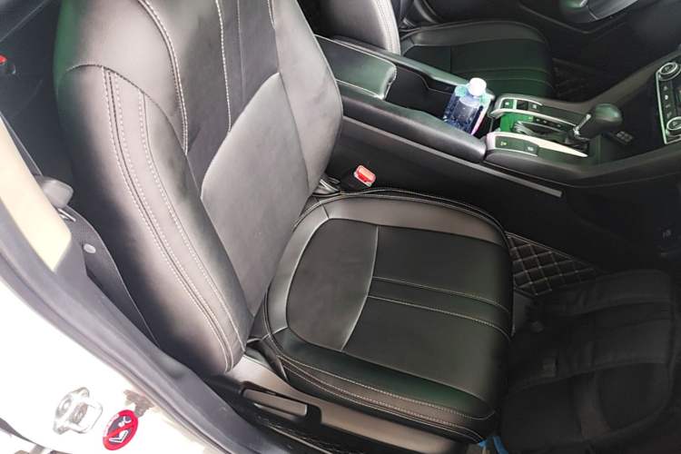 Used Honda Civic 2016 220TURBO CVT Luxury Edition Right Front Seat