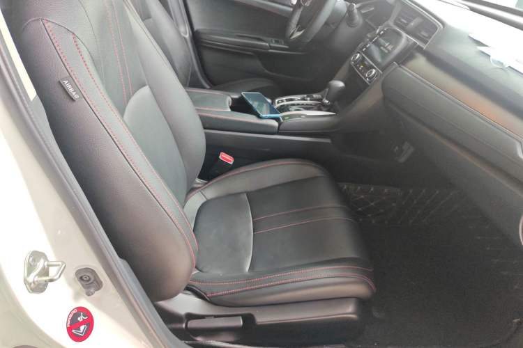Used Honda Civic 2016 220TURBO CVT Luxury Edition Right Front Seat