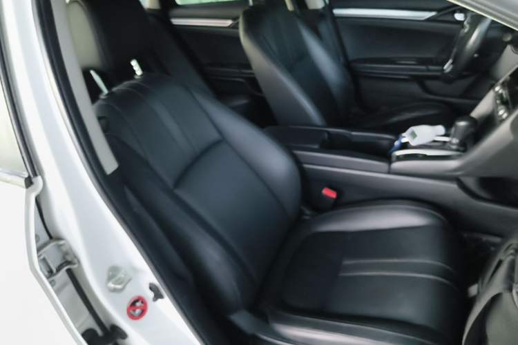Used Honda Civic 2016 220TURBO CVT Prestige Edition Right Front Seat