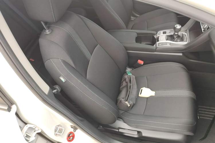 Used Honda Civic 2016 220TURBO Manual Luxury Edition Right Front Seat