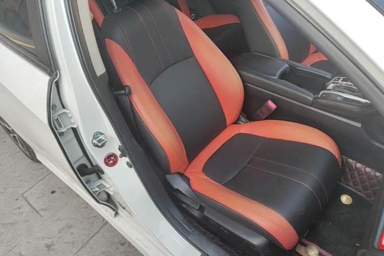 Used Honda Civic 2016 220TURBO CVT Luxury Edition Right Front Seat