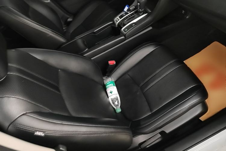 Used Honda Civic 2016 220TURBO CVT Luxury Edition Right Front Seat