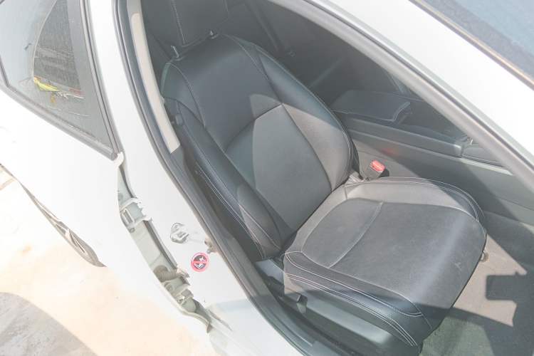 Used Honda Civic 2016 220TURBO CVT Luxury Edition Right Front Seat