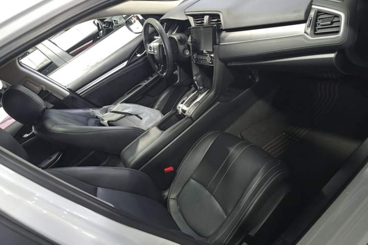 Used Honda Civic 2016 180TURBO CVT Comfort Version Right Front Seat