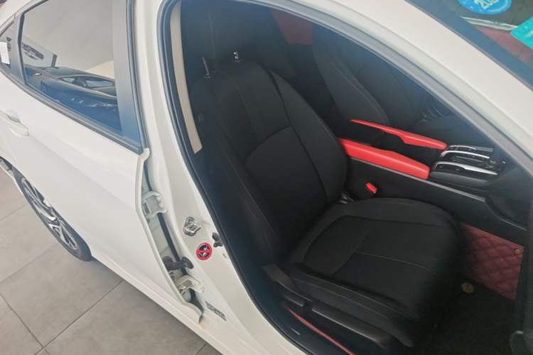 Used Honda Civic 2016 220TURBO CVT Luxury Edition Right Front Seat