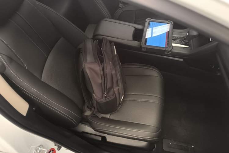 Used Honda Civic 2016 220TURBO CVT Luxury Edition Right Front Seat