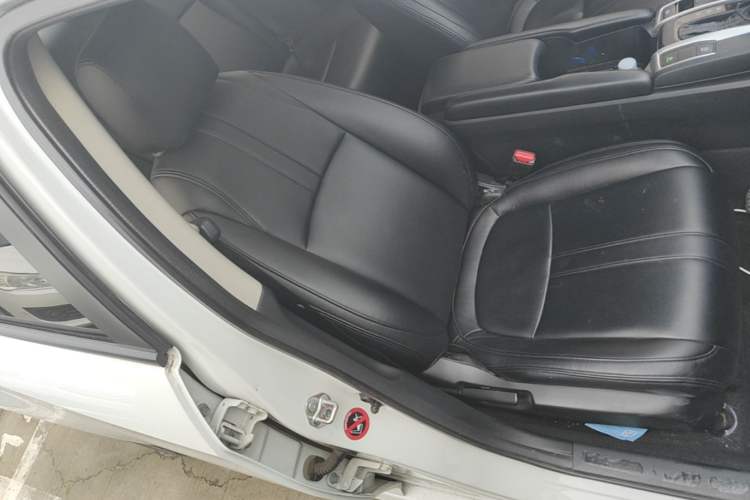 Used Honda Civic 2016 180TURBO CVT Comfort Version Right Front Seat