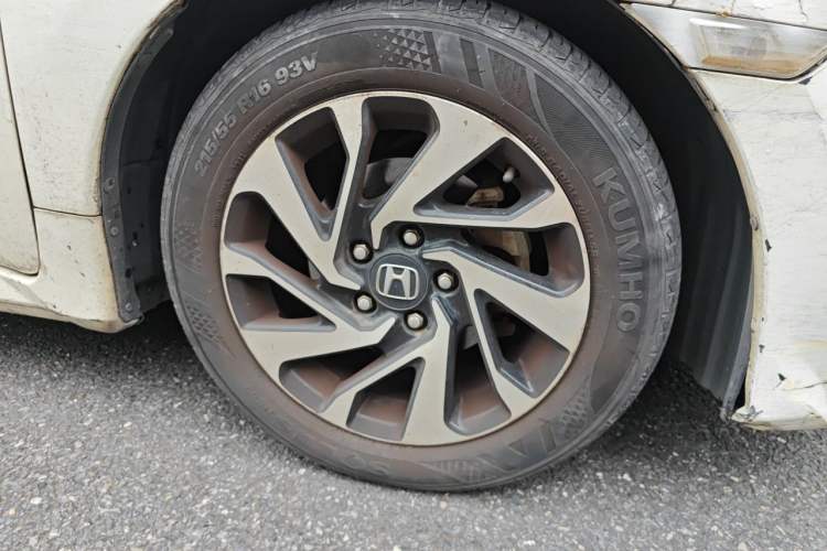 Used Honda Civic 2016 220TURBO CVT Luxury Edition Right Front Wheel Hub