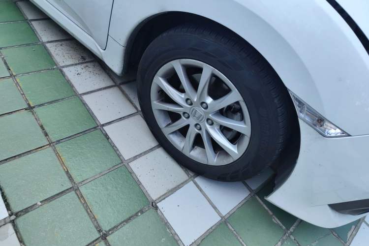 Used Honda Civic 2016 180TURBO CVT Comfort Version Right Front Wheel Hub