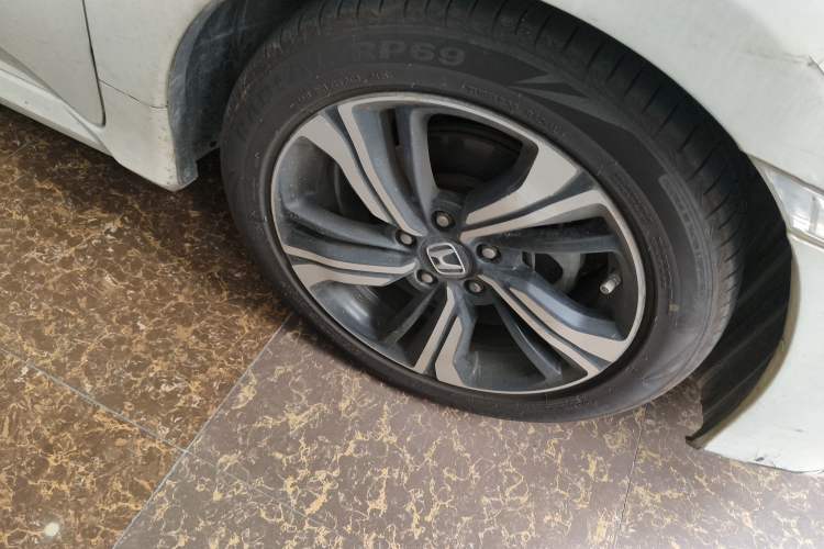 Used Honda Civic 2016 220TURBO CVT Prestige Edition Right Front Wheel Hub