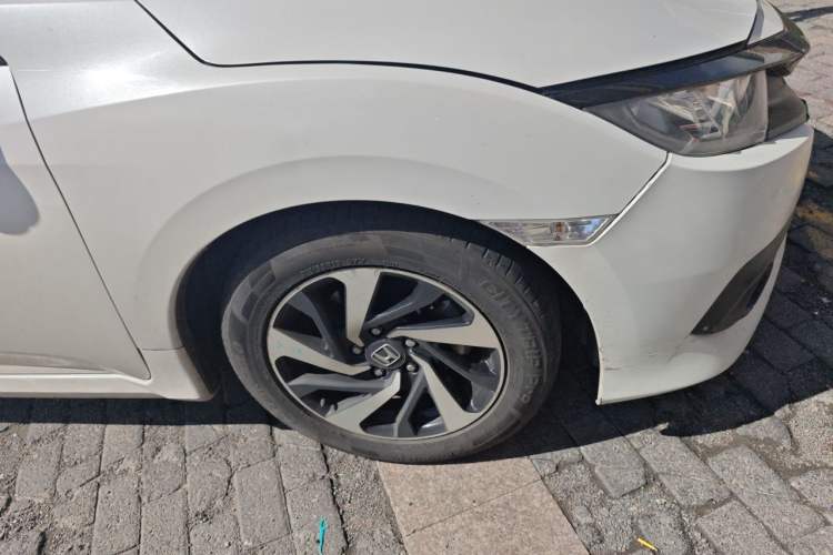 Used Honda Civic 2016 220TURBO CVT Luxury Edition Right Front Wheel Hub