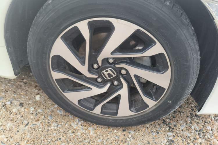 Used Honda Civic 2016 220TURBO CVT Luxury Edition Right Front Wheel Hub
