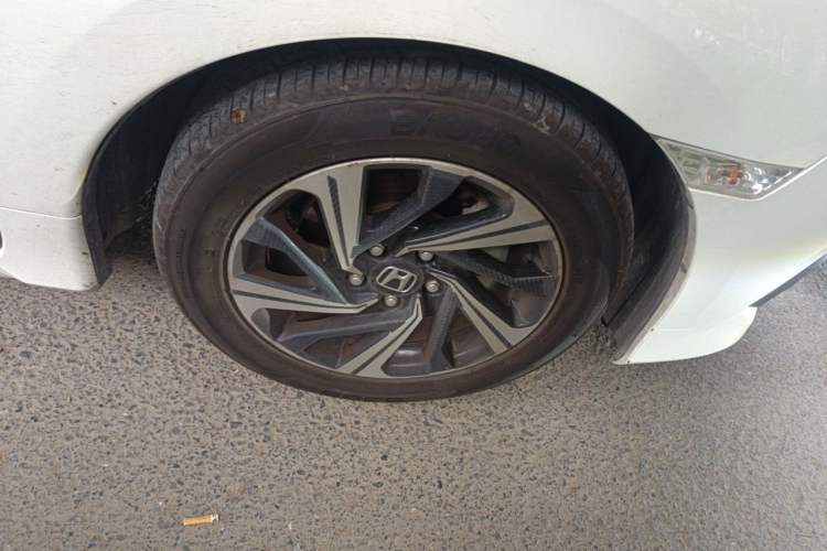 Used Honda Civic 2016 220TURBO CVT Luxury Edition Right Front Wheel Hub