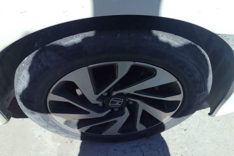 Used Honda Civic 2016 220TURBO CVT Luxury Edition Right Front Wheel Hub