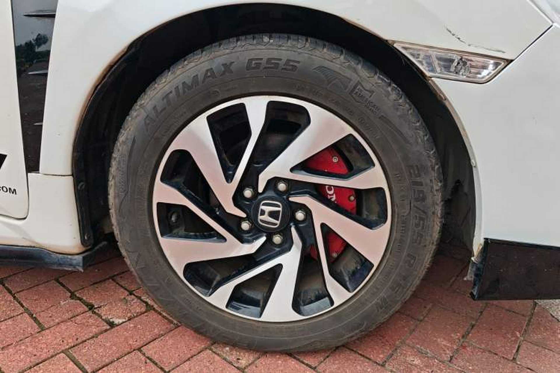 Used Honda Civic 2016 220TURBO CVT Luxury Edition Right Front Wheel Hub