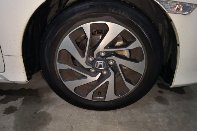 Used Honda Civic 2016 220TURBO CVT Luxury Edition Right Front Wheel Hub