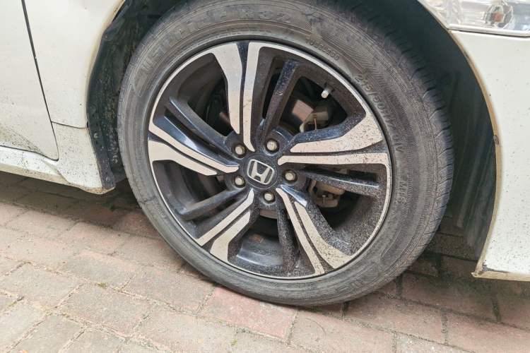 Used Honda Civic 2016 220TURBO CVT Prestige Edition Right Front Wheel Hub