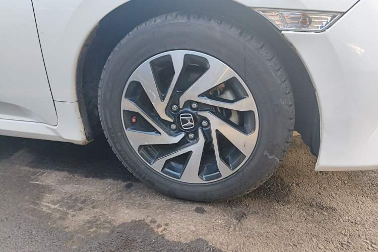 Used Honda Civic 2016 220TURBO Manual Luxury Edition Right Front Wheel Hub