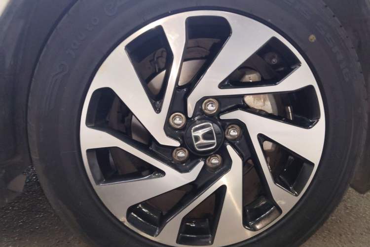Used Honda Civic 2016 220TURBO CVT Luxury Edition Right Front Wheel Hub