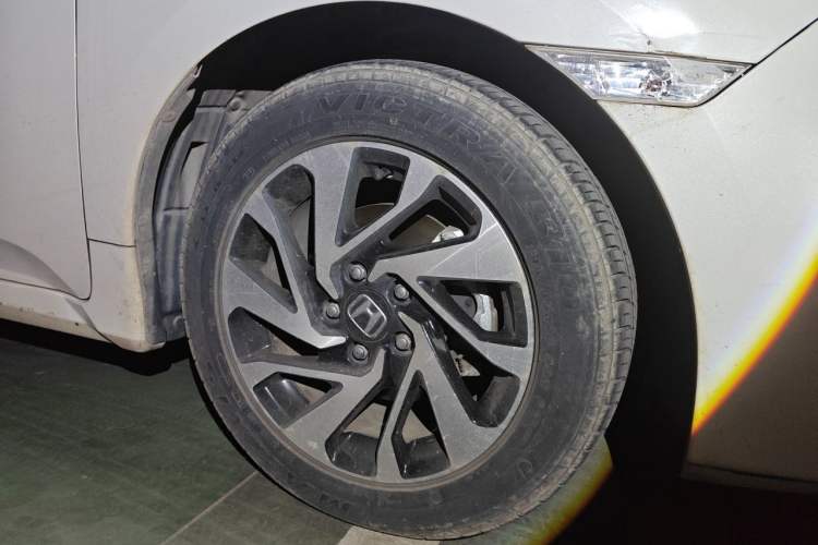 Used Honda Civic 2016 220TURBO CVT Luxury Edition Right Front Wheel Hub