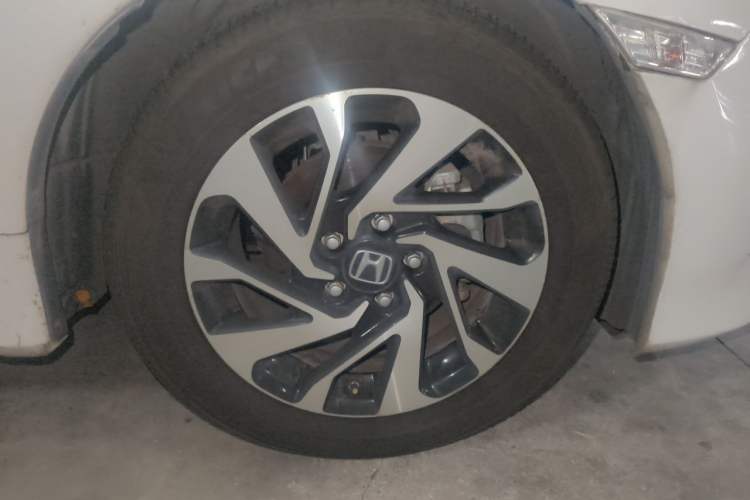 Used Honda Civic 2016 220TURBO CVT Luxury Edition Right Front Wheel Hub